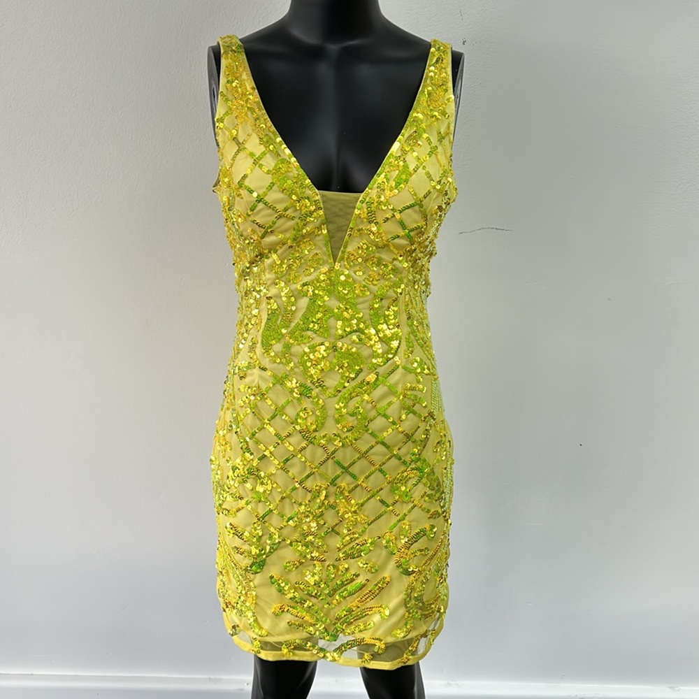 Primavera size 6 yellow dress